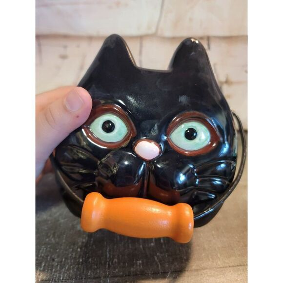 Ceramic Halloween black cat basket decor - Picture 6 of 7